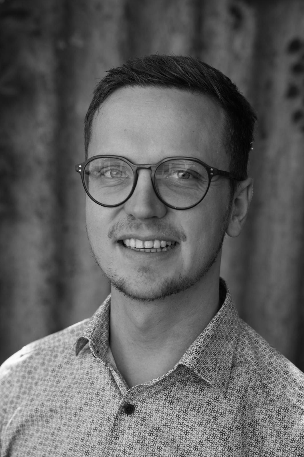 eec203e9-08f3-4ece-bf04-e6e9692f942b